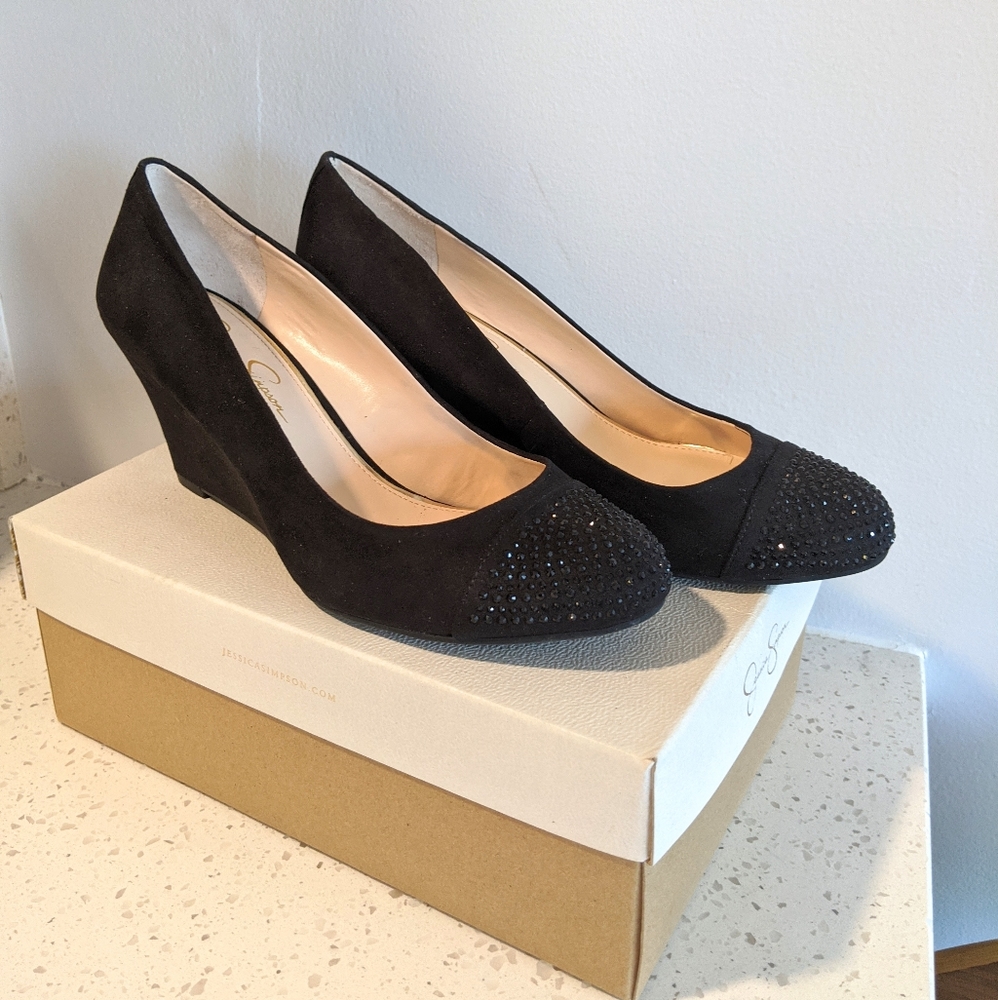 New-JS Black Microsuede Wedged Heels